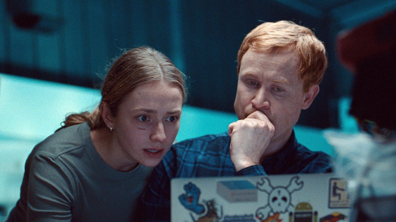 The Burning Sea Movie Screenshot 3