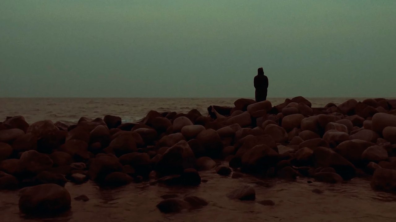 The Past, the Present & the Ghost Movie Screenshot 1