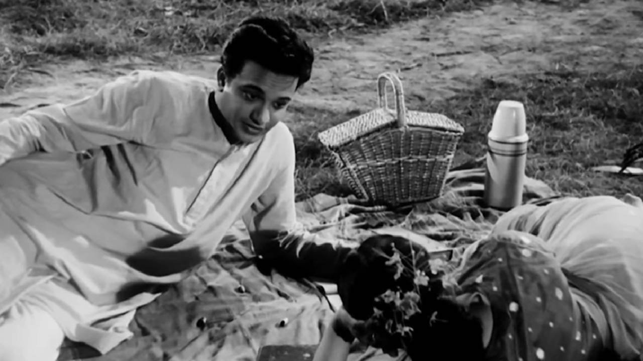 Indrani Movie Screenshot 1