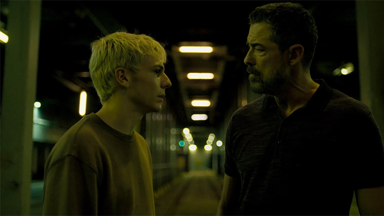 Bare Hands Movie Screenshot 1