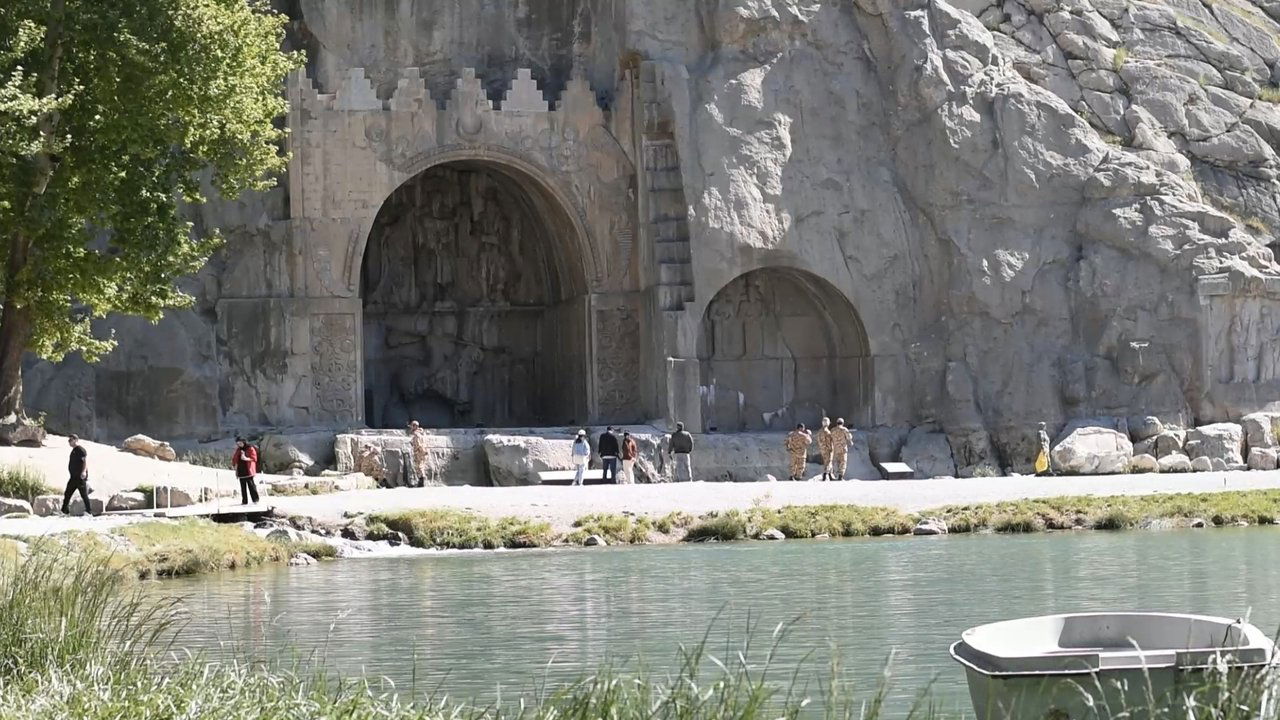 The Sound of Water Footsteps Movie Screenshot 4