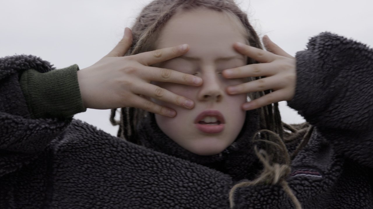 Becoming Roosi Movie Screenshot 3