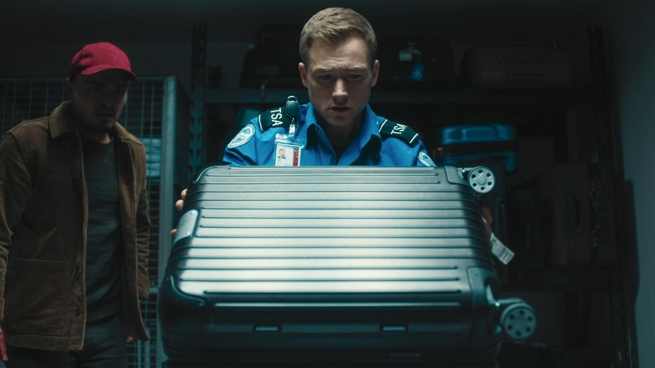 Carry-On Movie Screenshot 4