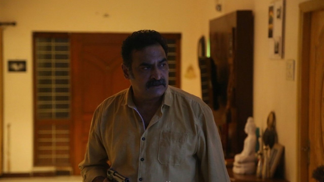 Iravukku Aayiram Kangal Movie Screenshot 1