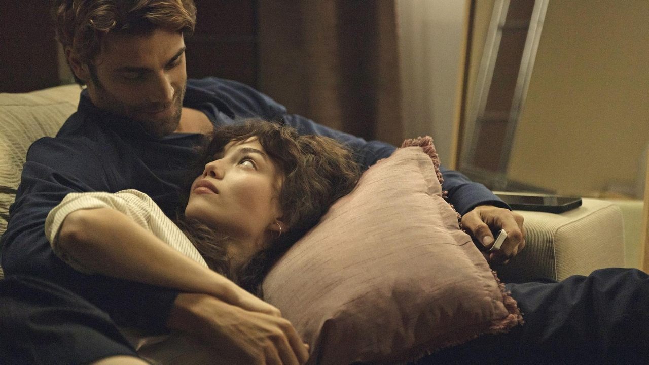 Ask Me What You Want Movie Screenshot 2